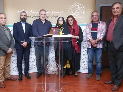 عزت‌الله انتظامی  برای کمک به هنرمندان پیشکسوت تلاش زیادی انجام داد