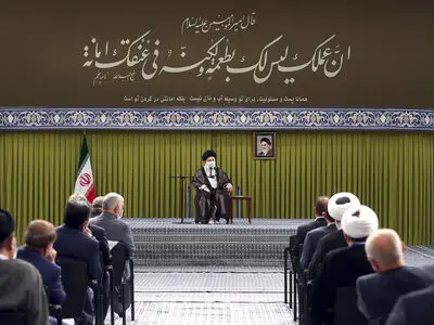 دیدار رئیس و نمایندگان مجلس  با رهبر انقلاب