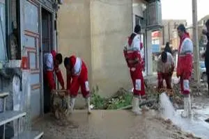 امدادگران چهارمحال و بختیاری به  ۱۲ نفر در حادثه آب‌گرفتگی ساختمان ادارات چلگرد امداد رسانی کردند