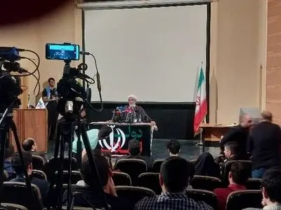 حق نداریم ارزش‌های دینی را با زور به مردم تحمیل کنیم/ شرایط فراهم شود، به برجام برمی‌گردم