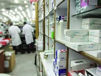 مردم داروهای تک نسخه‌ای را از داروخانه هلال احمر کرمانشاه تهیه کنند