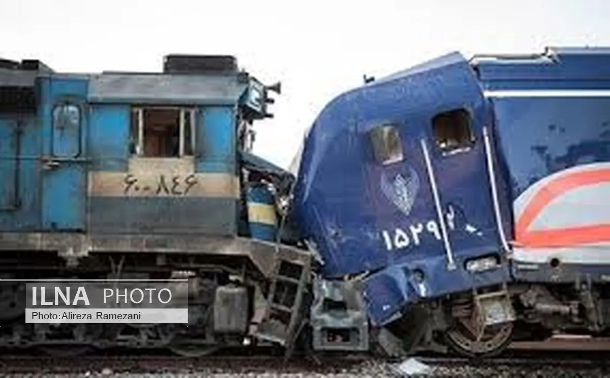 حادثه برخورد دو قطار در سمنان+عکس