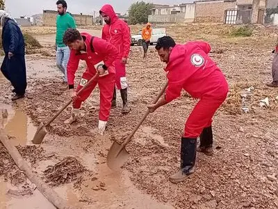 امدادرسانی هلال احمر به ٢٩٢۵ نفر متأثر از سیل و آبگرفتگی در سطح کشور