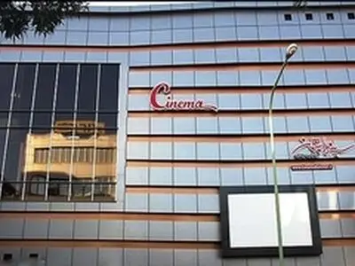 پردیس سینمایی بهمن سنندج استانداردترین سالن سینمایی ایران است