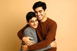 متن و جملات زیبا برای برادر؛ متن ادبی درباره برادر