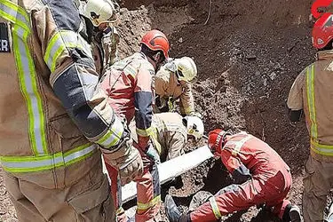 جزئیات مصدومیت یک کارگر در کانال فاضلاب در دولت آباد تهران