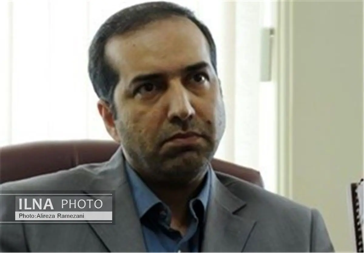 عملکرد مطبوعات با دوری از سیاست بهبود پیدا میکند/ مناسبات دموکراتیک روشن برای کار کردن بدون حاشیه مطبوعات