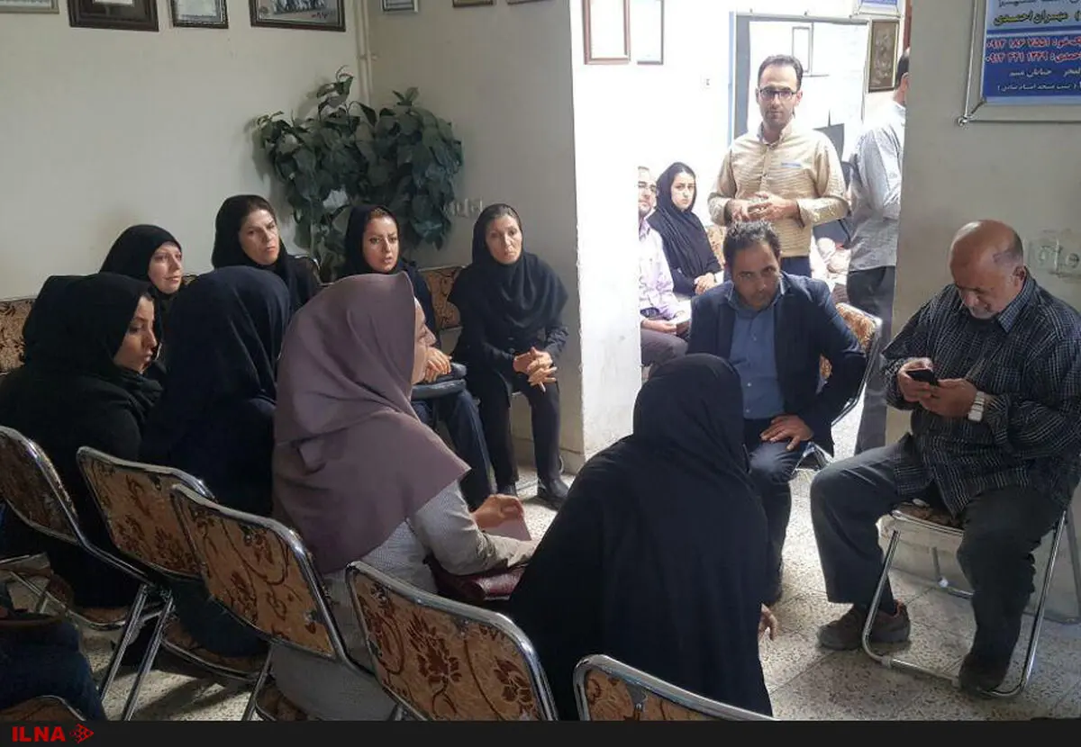 شرکتی‌های مخابرات ارومیه در دفتر قاضی‌پور جمع شدند/ اعتراض به قراردادهای 
غیرقانونی