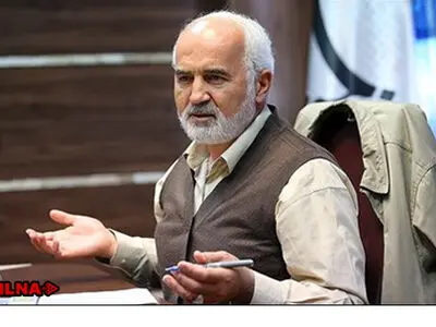 احمدی‌نژاد از شکایت خود علیه احمد توکلی انصراف داد