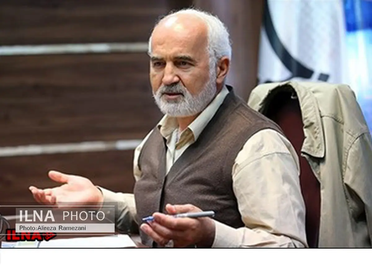 احمدی‌نژاد از شکایت خود علیه احمد توکلی انصراف داد