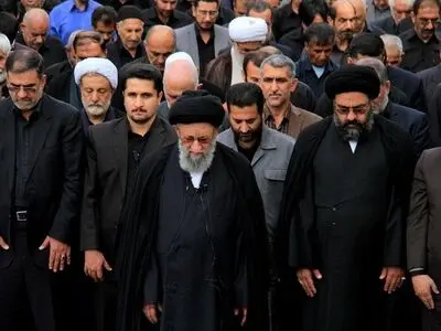 نماز_ظهر عاشورا به امامت حضرت آیت الله نورمفیدی برگزار می شود