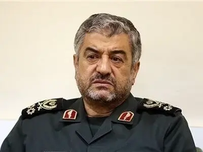 توضیح فرمانده سپاه در مورد دستگیری مدیر عامل سابق بانک ملت