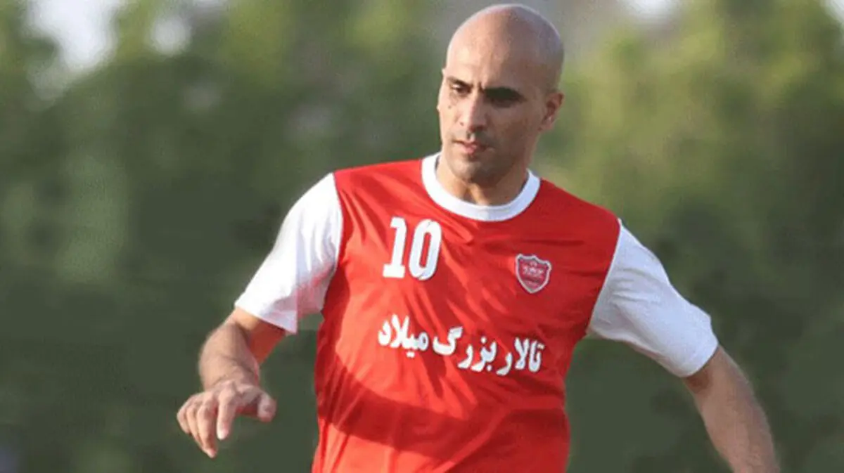 حمله ستاره سابق پرسپولیس به هواداران استقلال: وزیر به پرسپولیس، پیروزی می‌گوید/ قرارداد وریا را با سید جلال مقایسه کنید