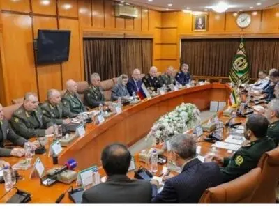 وزیر الدفاع الروسي یتلقی بنظیره الإیراني في طهران