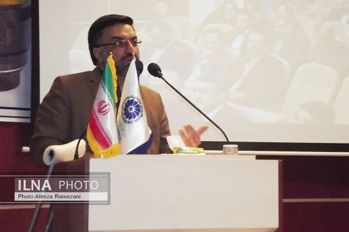 کاشان از منازعات سیاسی خسته‌ است/گاهی‌جایگاه‌های قانونی در رسانه‌ها دستخوش سلایق شخصی می‌شود