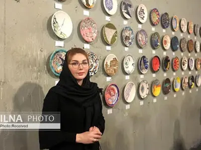 برای هنرمند خارجی فرم اهمیت زیادی دارد/ فقط ادای معاصر بودن را درمی‌آوریم و از ریشه‌های خود دور شده‌ایم/ نباید هنرهای سنتی را از هنرهای تجسمی و معاصر جدا کنیم