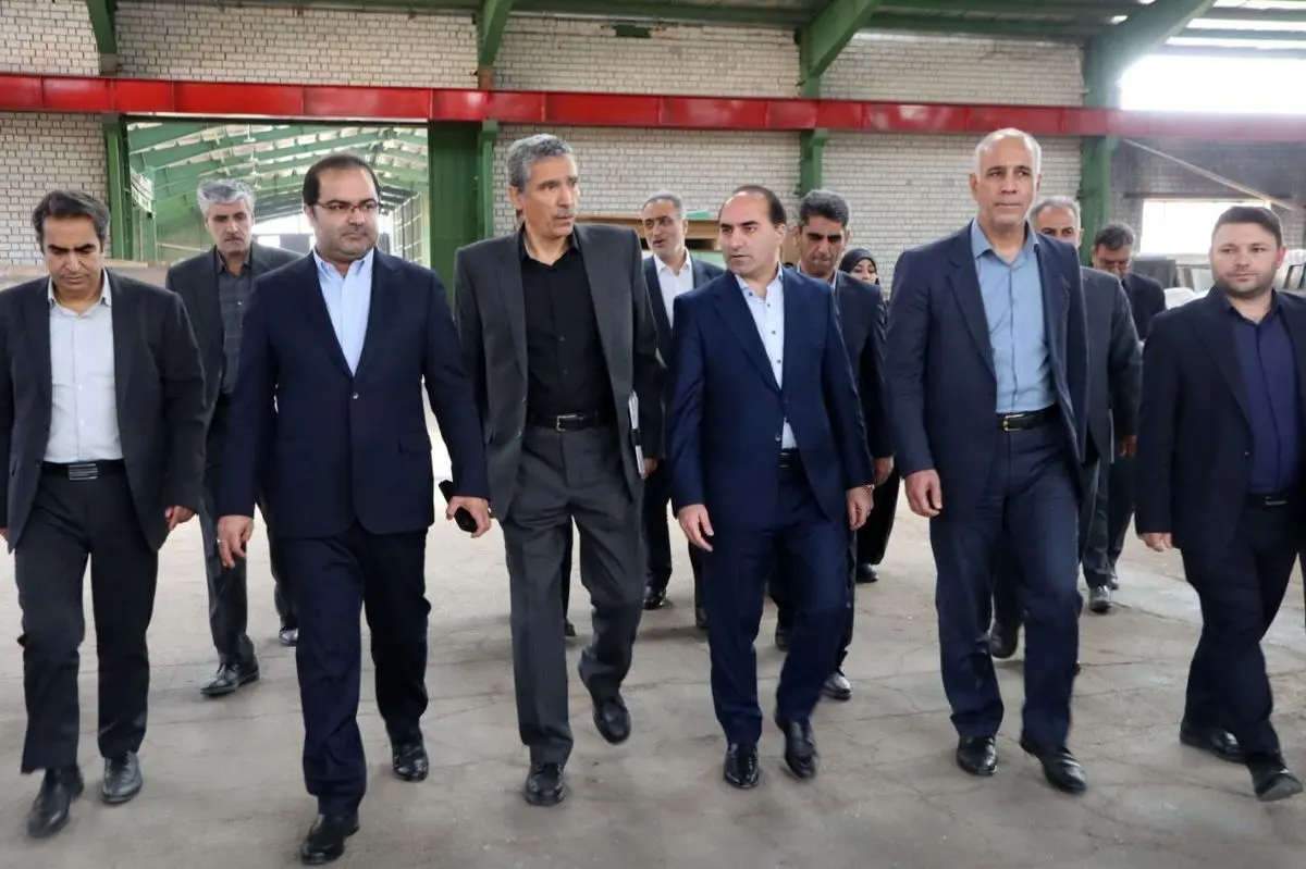 تکمیل طرح های نیمه تمام و توسعه واحدهای ارزآور، اولویت وزارت صمت در آذربایجان غربی