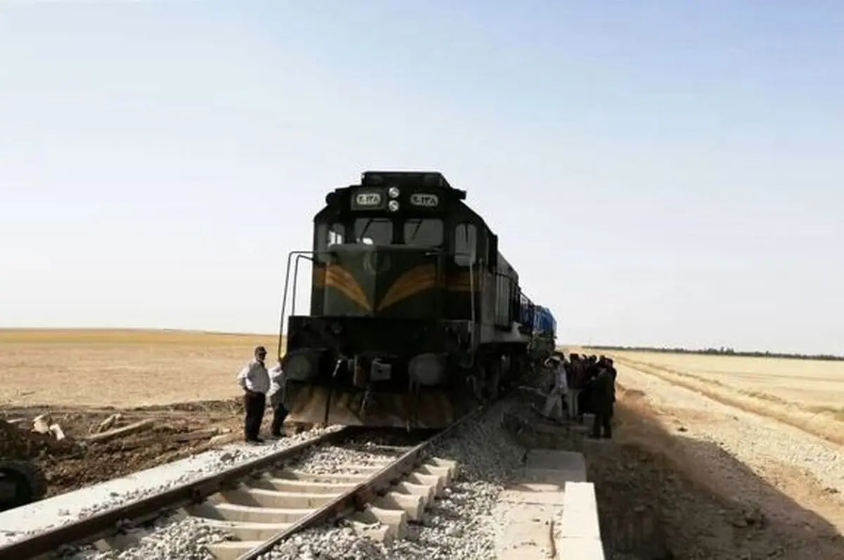 برخورد قطار با دختر ۱۲ ساله در حین بازی