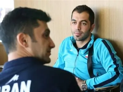 علیزاده: همه بازیکنان ناراحت هستند/در شأن والیبال‌ایران بازی نکردیم