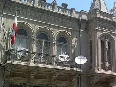 السفارة الإیرانیة في جمهوریة أذربیجان تواصل أعمالها کالمعتاد