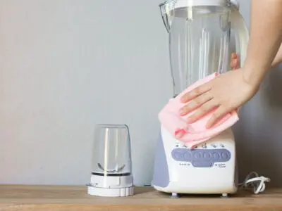 چطور از بوی بد مخلوط کن خلاص شویم؟