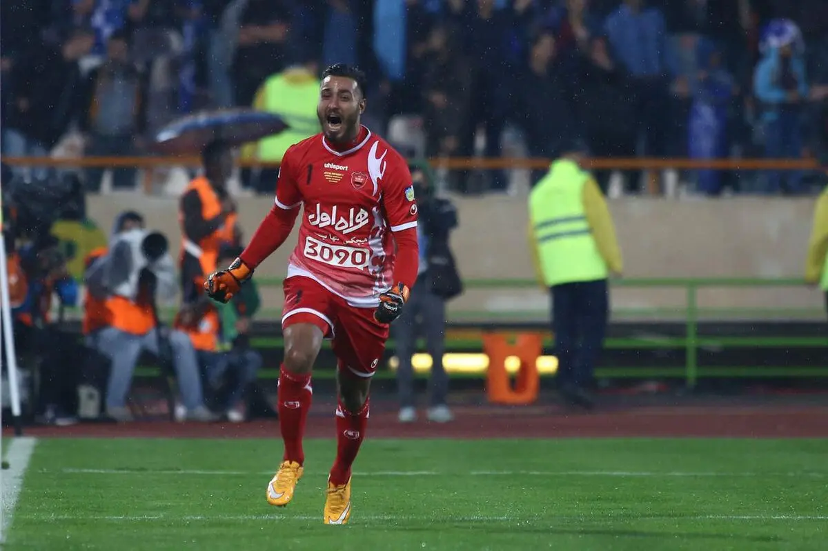ویدئو: گل به خودی عجیب سوشا مکانی با لباس پرسپولیس برابر فولاد