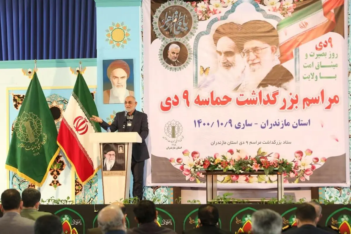 تبعیت از فرامین رهبری تنها راه نجات از فتنه‌ها است