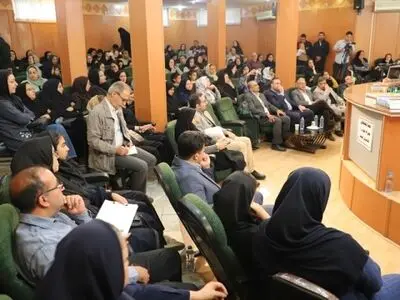 مشارکت حدود ٣٠٠ هزار معلم و دانش‌آموز فارسی در طرح داناب