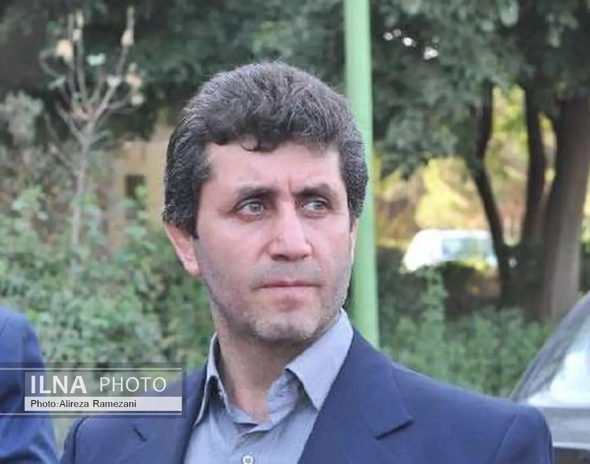 مقامی: مرادی فضای نقد را بسته است