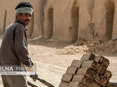 نهادهای حمایتی دست کارگران ساختمانی را در پوست گردو گذاشتند/ "کرونا" چگونه ضعیف‌ترین قشر درآمدی را مهجور کرد؟ 