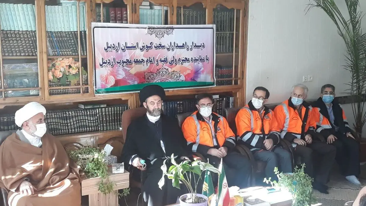 مجاهدت راهداران در شرایط زمستانی استان بر کسی پوشیده نیست / فعالیت 12 هزار راننده در بخش حمل و نقل کالا 