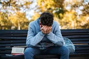 چرا برخی جوانان دچار سندرم بی‌انگیزگی شده‌اند؟