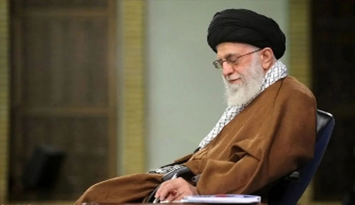 قائد الثورة یعزی بوفاة المرجع صانعی 