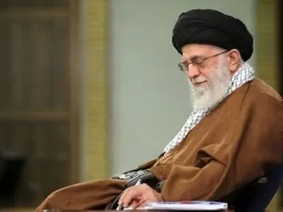 قائد الثورة یعزی بوفاة المرجع صانعی 
