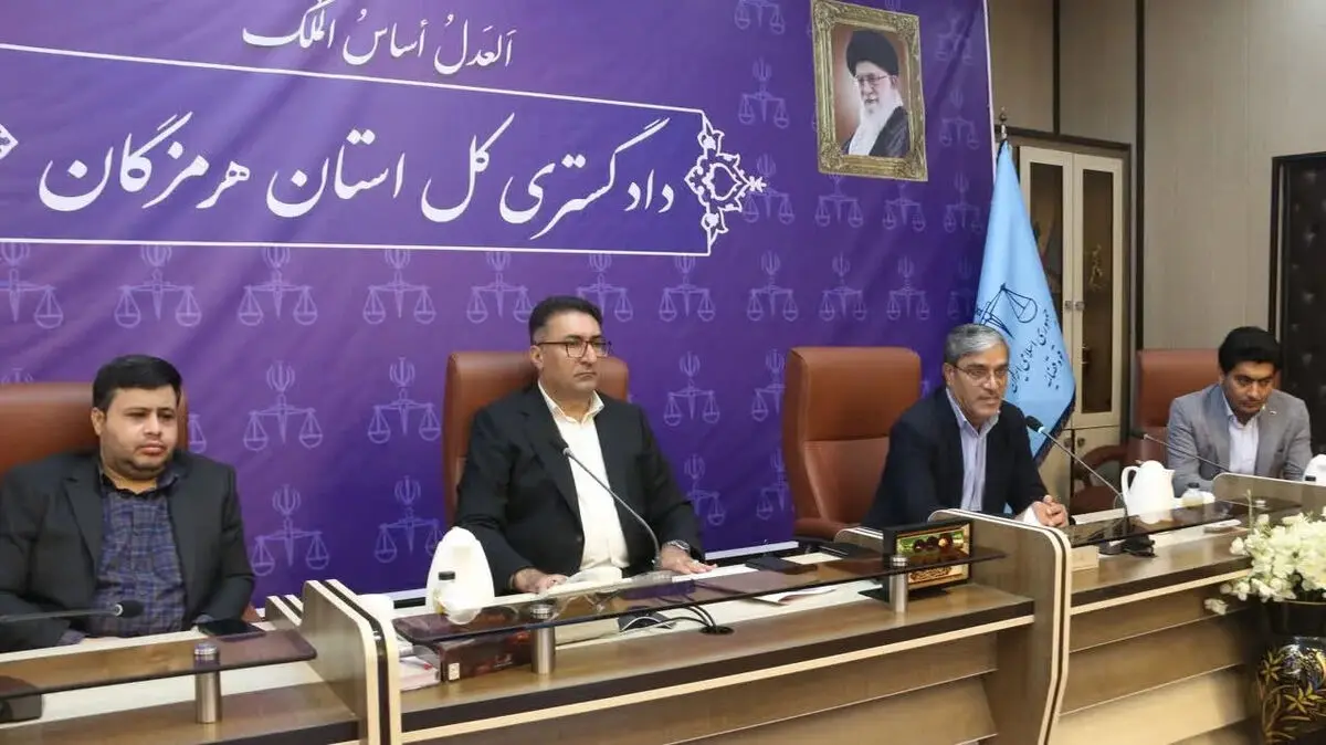 مهلت دو هفته‌ای رئیس کل دادگستری هرمزگان برای حل مشکل تخلیه بار در اسکله بندر پل