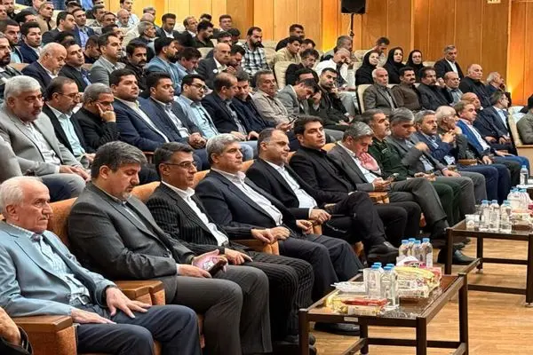 ایجاد اشتغال نیازمند سرمایه و نیروی انسانی کار آزموده و ماهر است
