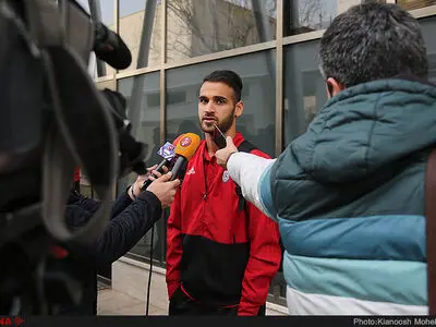 کمک مالی هافبک پرسپولیس به سیل زدگان(عکس)