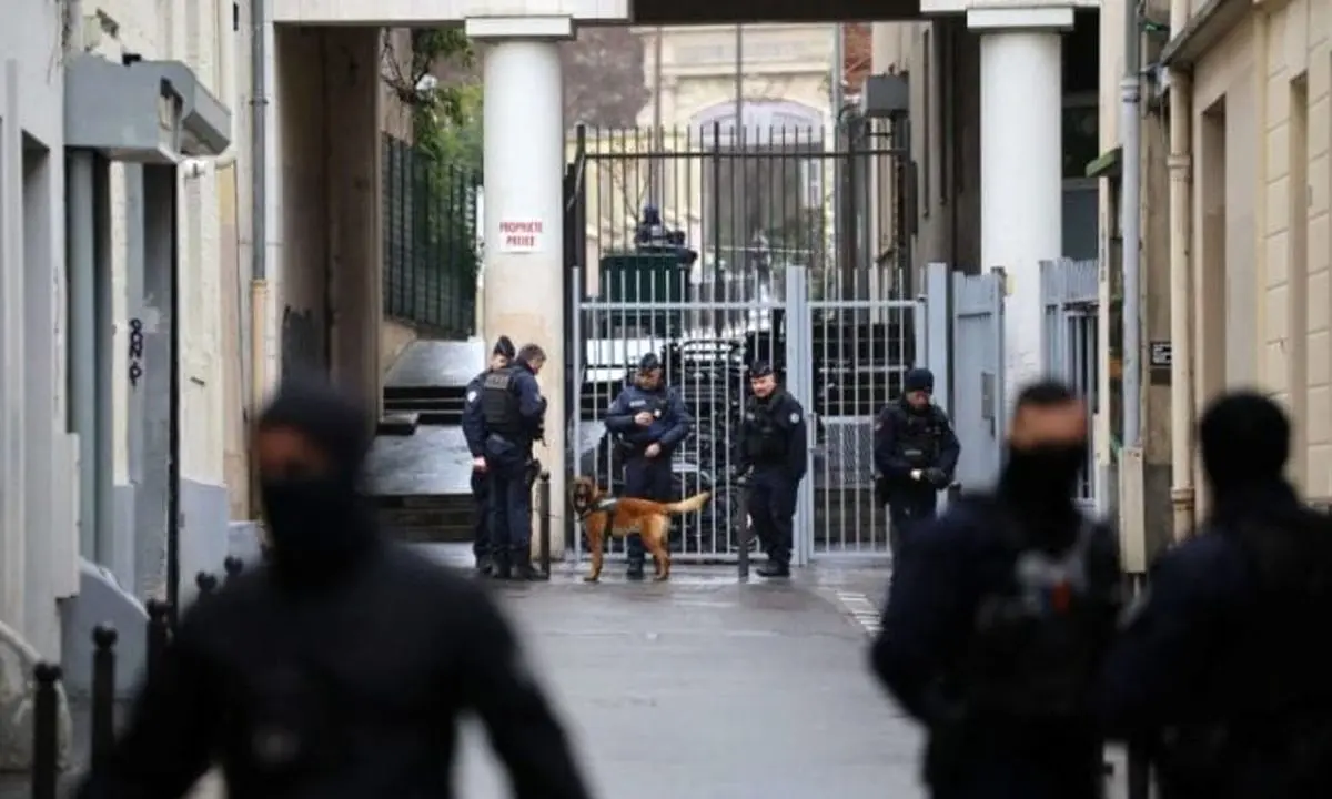 تخلیه دفتر حزب «فرانسه تسلیم ناپذیر» پس از تهدید بمب‌گذاری