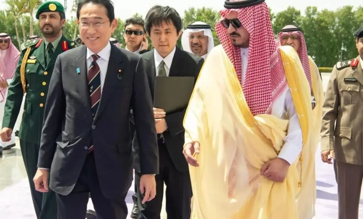  نخست‌وزیر ژاپن وارد عربستان شد