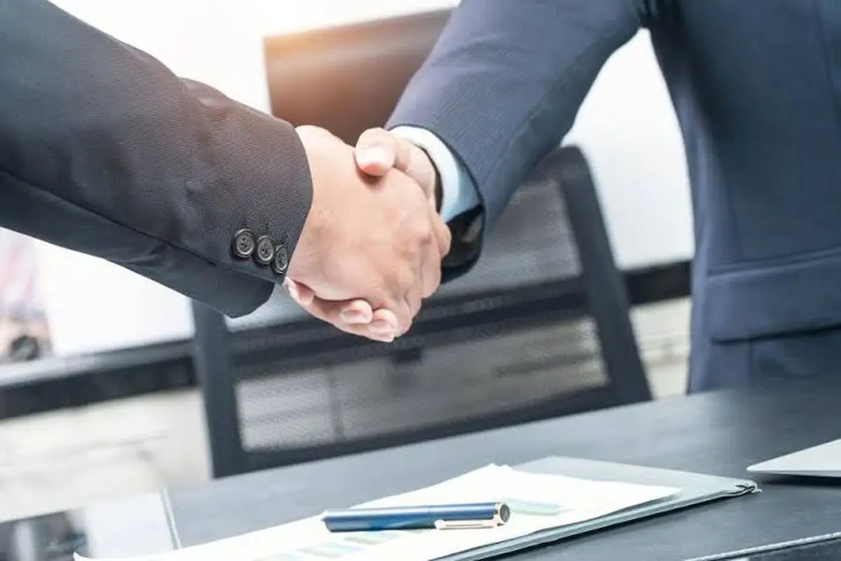 قرارداد دوجانبه برق چیست و چگونه هزینه برق صنایع را کاهش می‌دهد؟