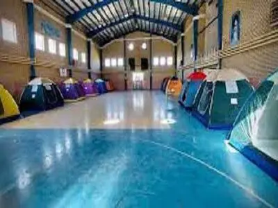 مدارس و ورزشگاه های خوی آماده  اسکان زلزله زدگان است/آمار مصدومان نسبت به زلزله‌های گذشته بالا است 