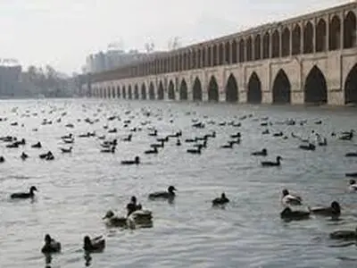 هرگونه بارگذاری جدید درحوضه‌ی زاینده‌رود باید براساس مجوزهای قانونی صورت پذیرد