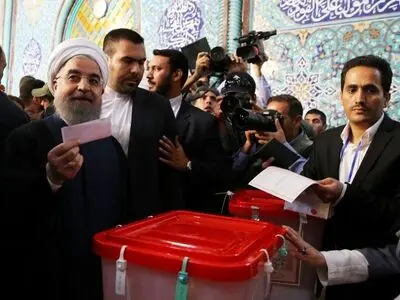 Rouhani leads Iran presidential race, expected to win