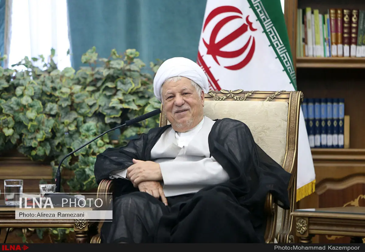 گلایه جوانان تحصیلکرده از بیکاری زیبنده نظام نیست