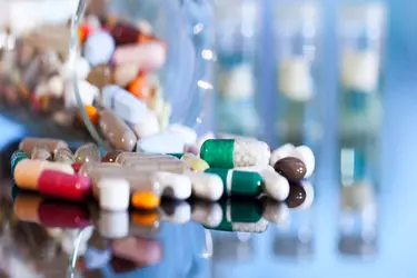 راهکارهای مدیریت داروهای بیماران مزمن در شرایط بحران 
