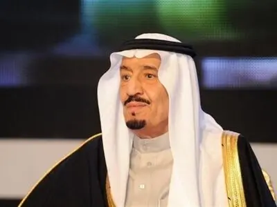 پادشاه عربستان: برنامه هسته‌ای و موشکی ایران را متوقف کنید