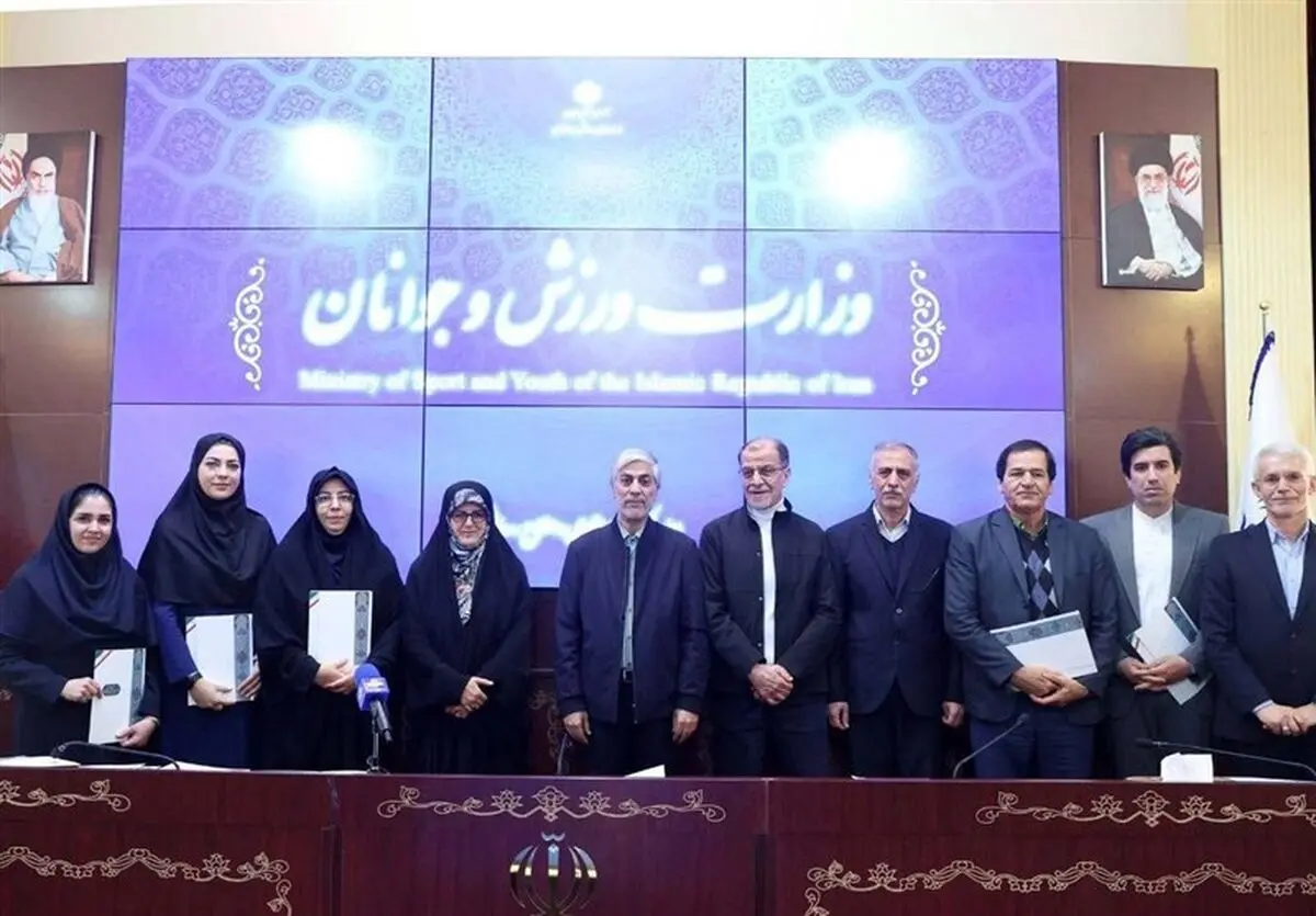جلسه نمایندگان کمیسیون ورزشکاران فدراسیون‌ها با وزیر ورزش
