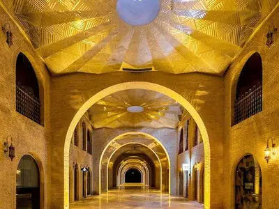 راه‌اندازی بازار خورشید اصفهان، بی‌ارتباط با گذر تاریخی کمر زرین است