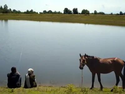 در سینمایی که مملو از نامردی، نارو زدن و تجاوز و خشونت است، رفاقت موضوعی متفاوت است/ «عاشق پاییز» خیلی شبیه فیلمسازش است 