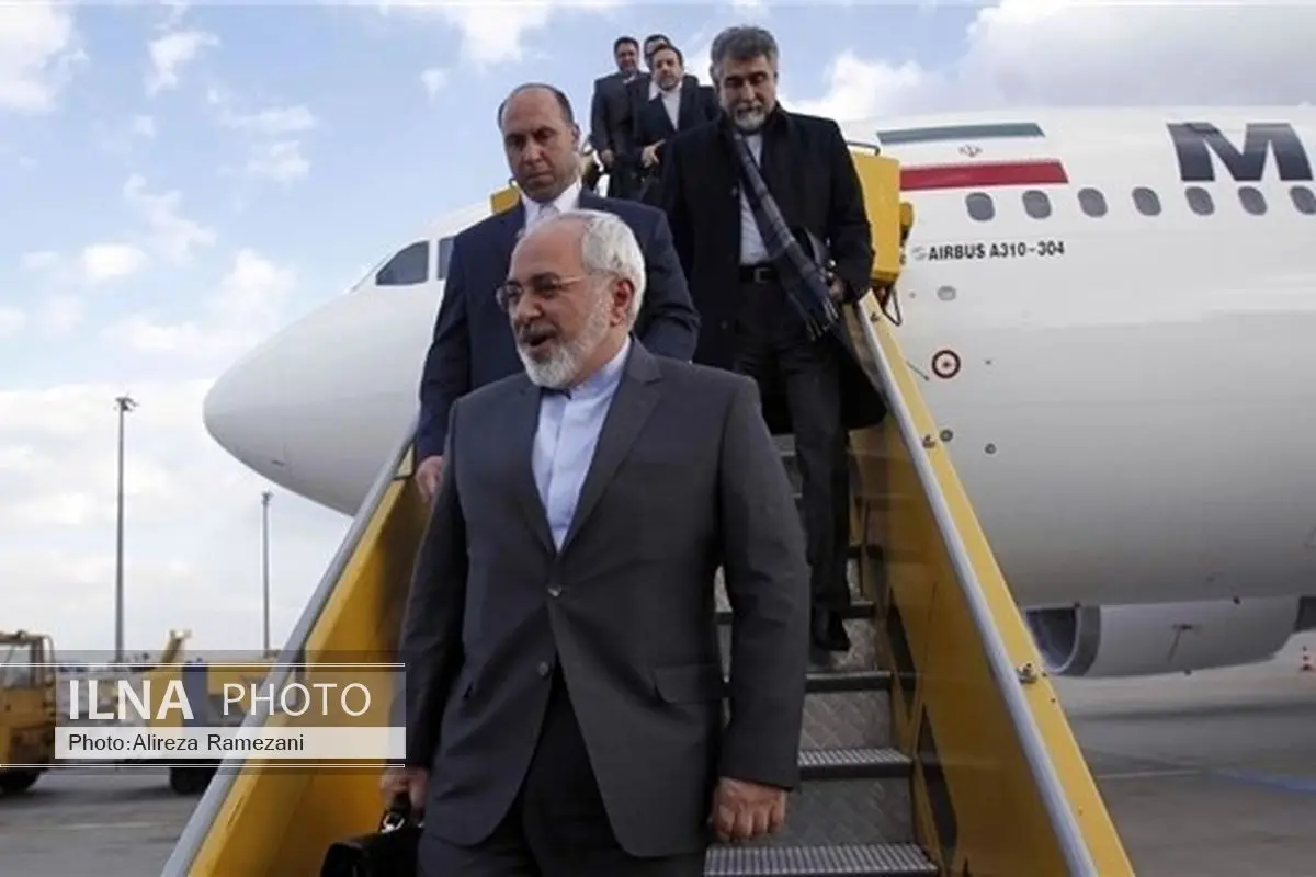 ظریف وارد فرودگاه شهید هاشمی نژاد مشهد شد